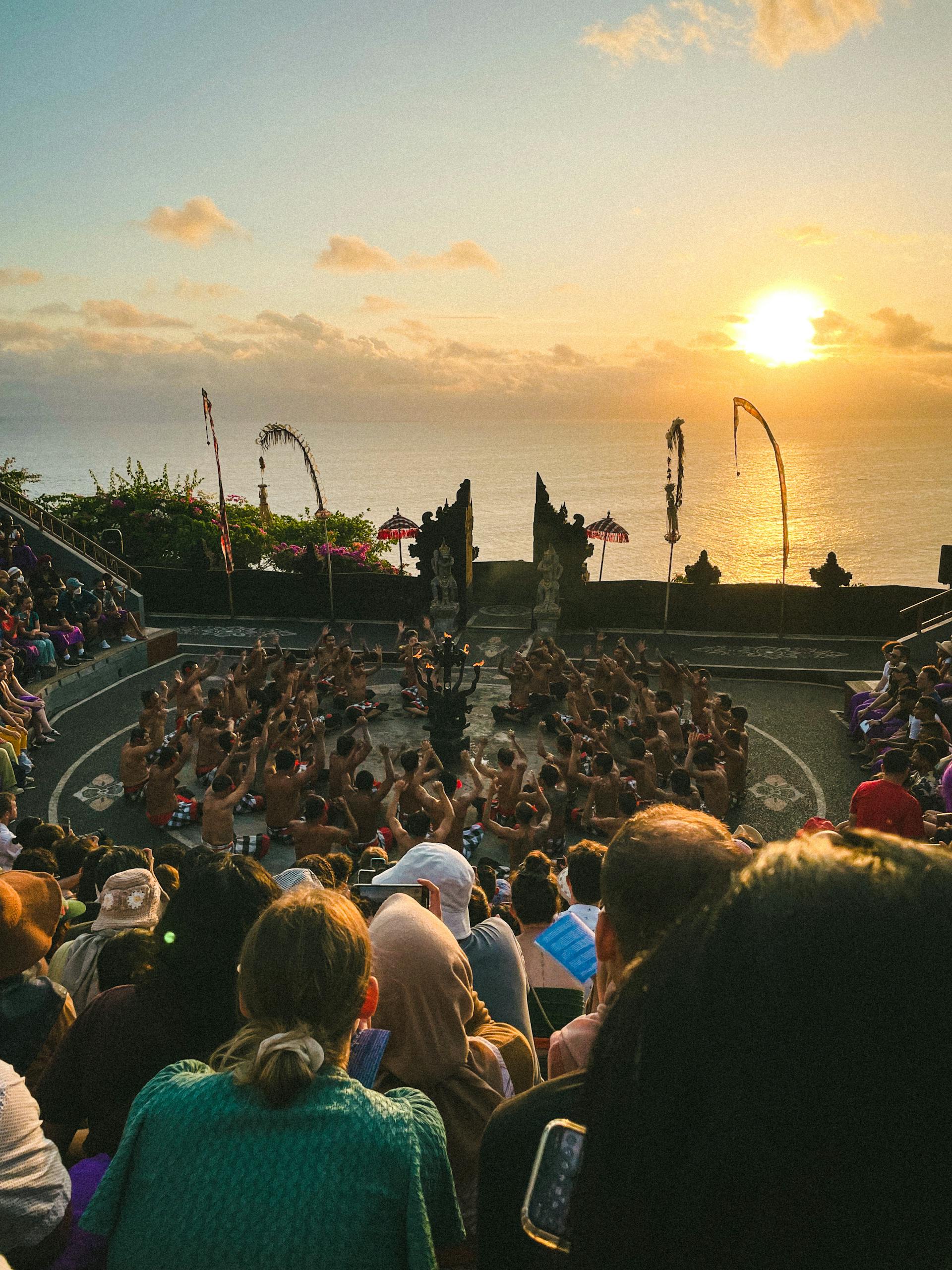 uluwatu-with-kids